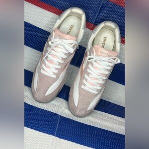 🎉✨ NWOT Tretorn Rawlins 2 Women’s Pink Retro Low Top Modern Comfort Sneakers 10M